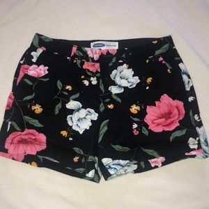 Old Navy Everyday Shorts in Floral